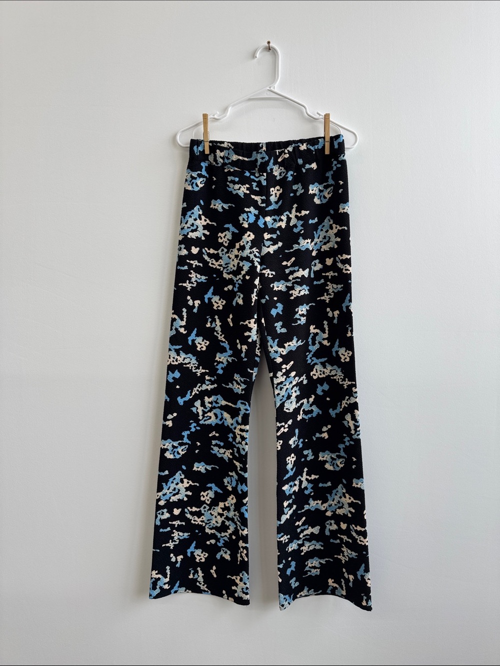 Black Abstract Print Wide-Leg Pants with Blue & Cream Pattern